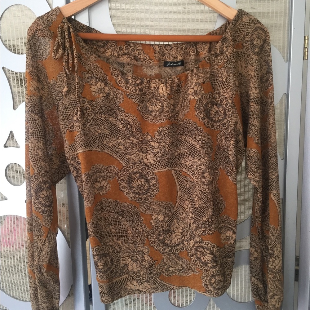 ARDEN B paisley top with off shoulder cinch neck